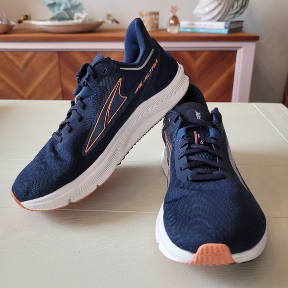 🆕️ Altra Torin 6 Road Running Shoes in Navy / Coral - Picture 2 of 12